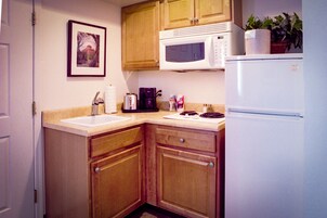 客房, 2 张大床, 简易厨房 | 免费 WiFi、床单、轮椅无障碍