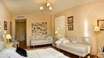Decoración personalizada, muebles diferentes y escritorio