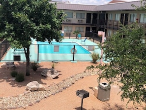 Outdoor pool, open 9:00 AM to 9:00 PM, sun loungers - Howard Johnson by Wyndham Odessa TX (Odessa)