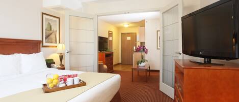 Suite Deluxe, 1 trÚs grand lit et 1 canapé-lit | Literie de qualité, bureau, espace de travail pour ordinateurs portables