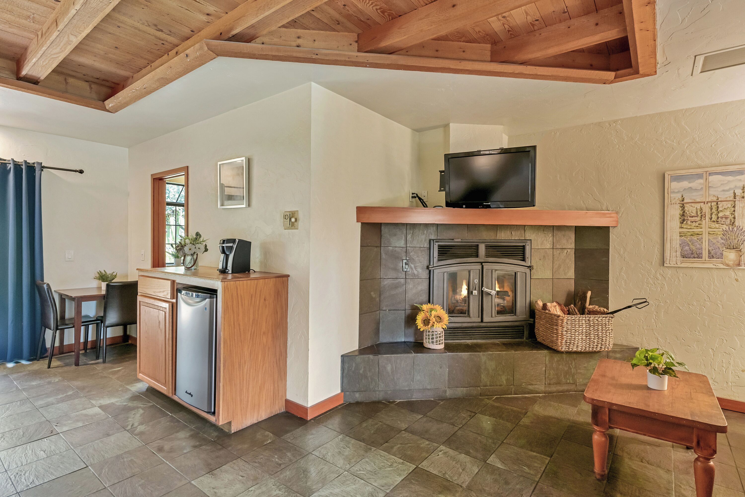 room, multiple beds, poolside | living area | flat-screen tv