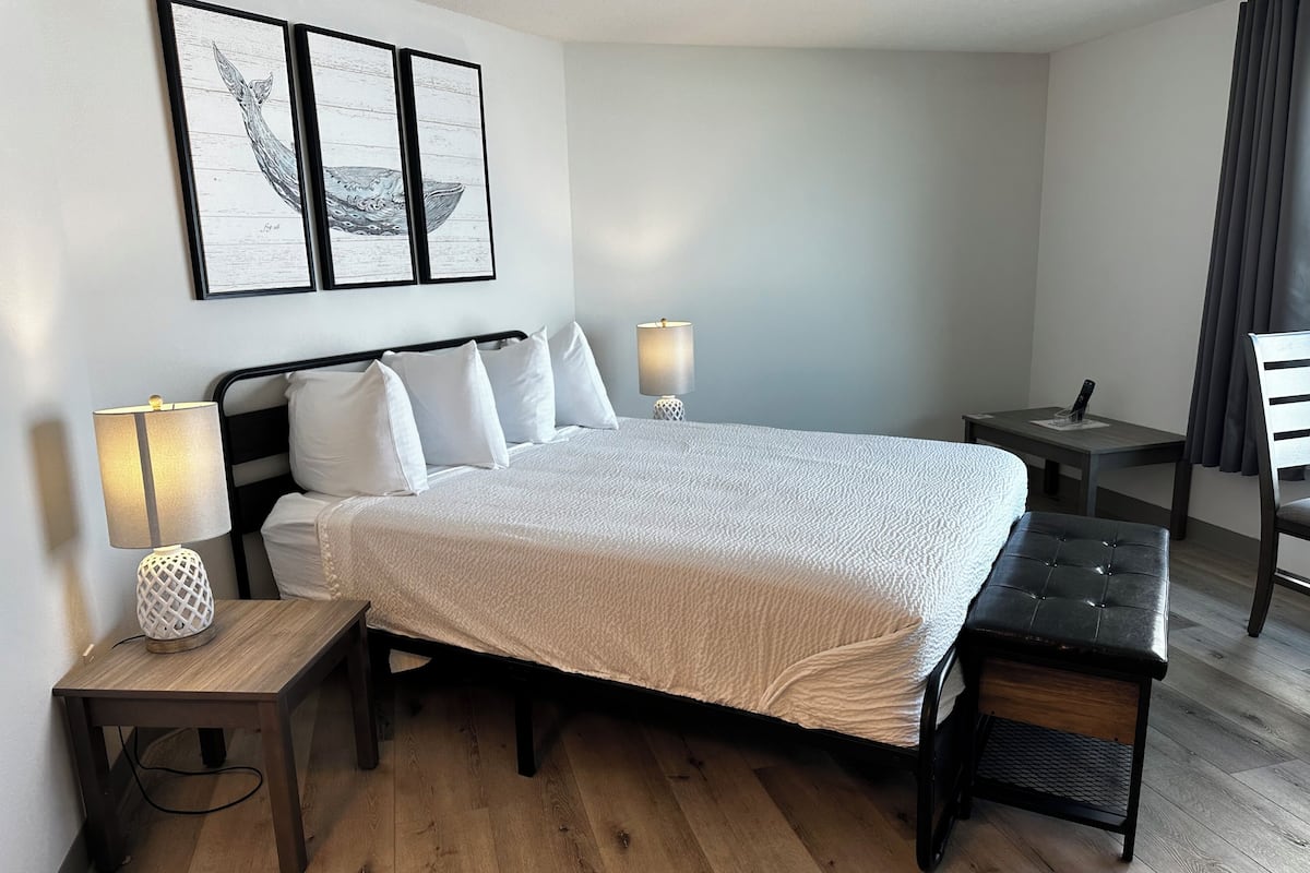 Family Suite, 2 Katil Ratu (Queen), Kitchenette, Ocean View | 1 bilik tidur, Wi-fi percuma, cadar katil