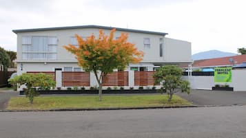 Fachada de la propiedad