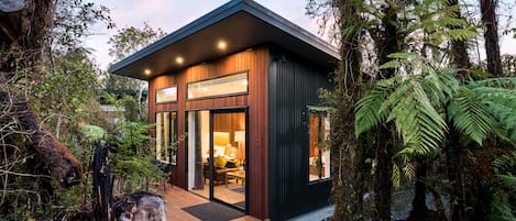 Deluxe Tree Lodge
