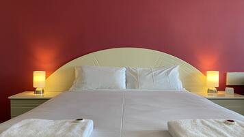 Spa Room | Desk, soundproofing, iron/ironing board, free WiFi