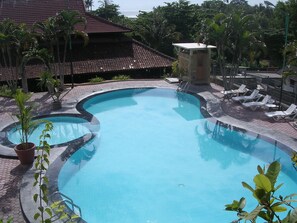 Udendørs pool