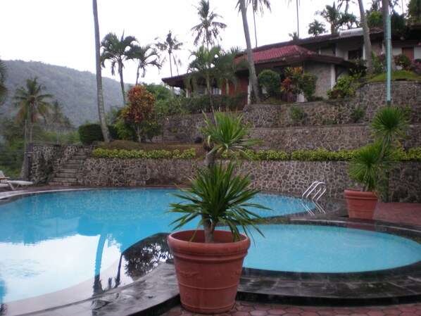 Udendørs pool
