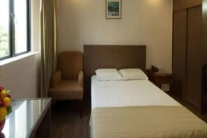 Room - Beach Hotel (Singapore)