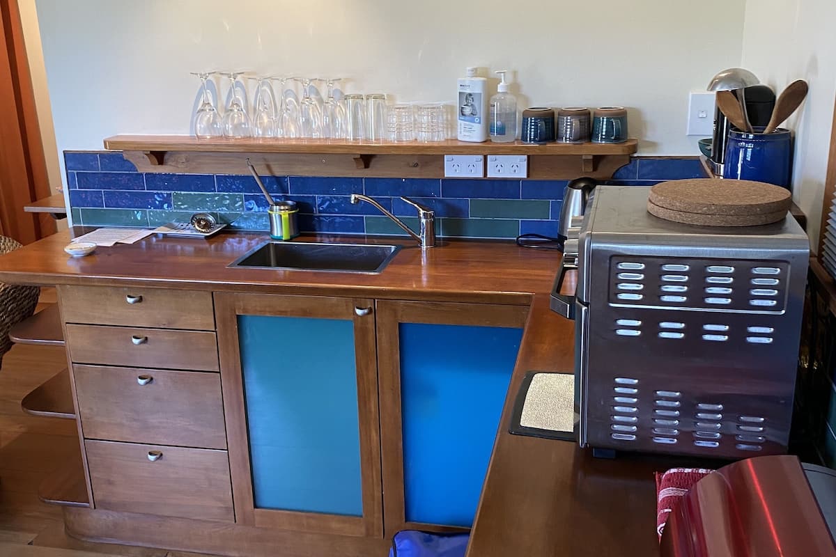 the villa studio - with garden view | private kitchen | fridge, coffee/tea maker, electric kettle