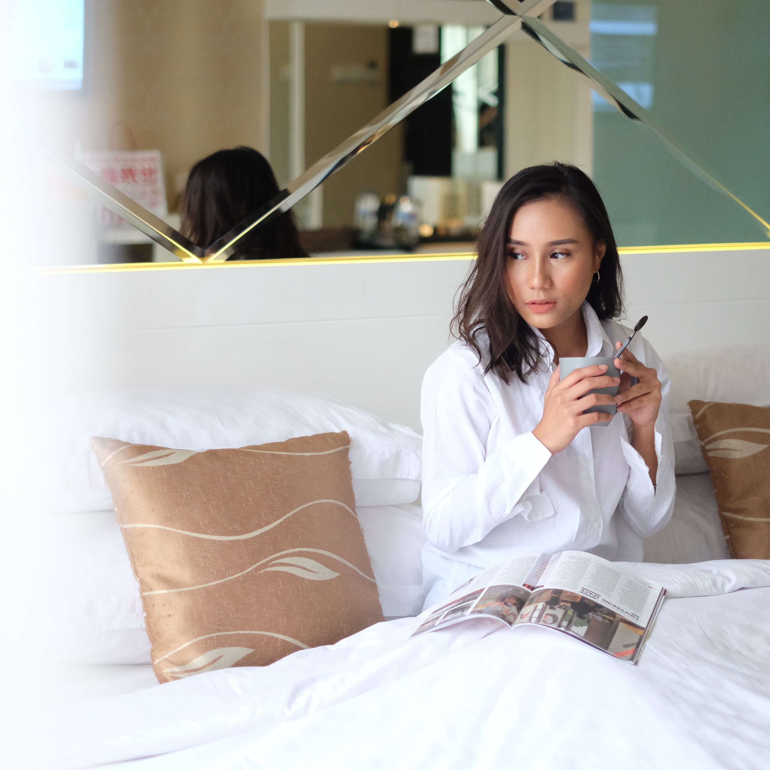 premium bedding, free minibar, in-room safe, desk