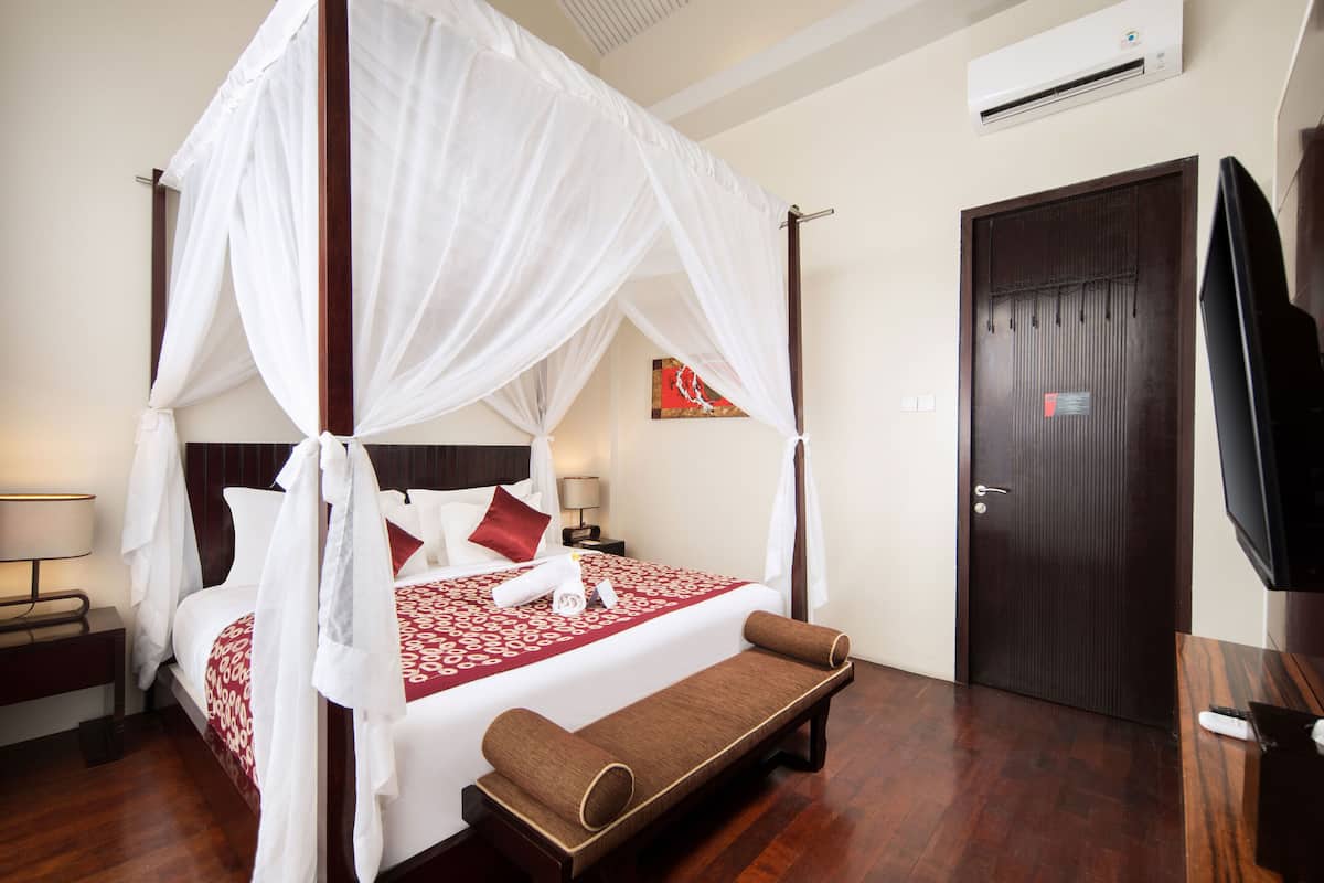 Suite Signature, 1 camera da letto, piscina privata (Loft) | Biancheria da letto di alta qualità, minibar, una cassaforte in camera