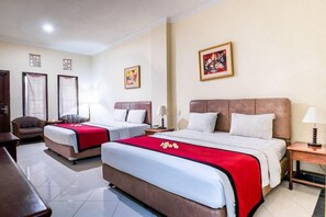 Minibar, in-room safe, free WiFi - Maxi Hotel & Spa (Kuta)