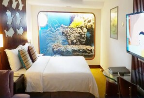 1 chambre, minibar, coffres-forts dans les chambres, bureau