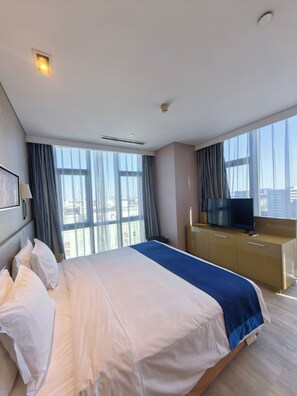 Desk, free WiFi, bed sheets
