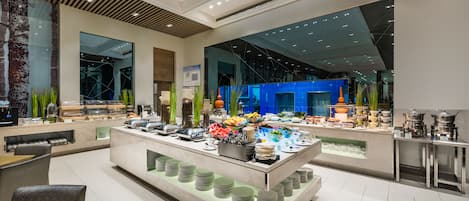 Desayuno buffet todos los días (con cargo)