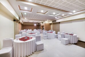 Banquet hall - 7 Apple Hotel Pimpri Pune (Pune)