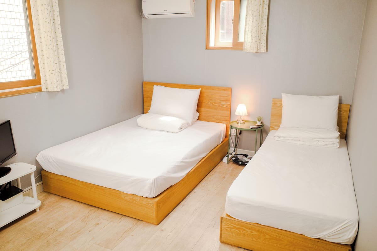Triple Room (non-Korean nationals only) | 免费 WiFi、床单