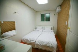 ツインルーム | デスク、防音設備、WiFi (無料)