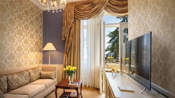 Isadora Duncan Suite | Living area | LCD TV