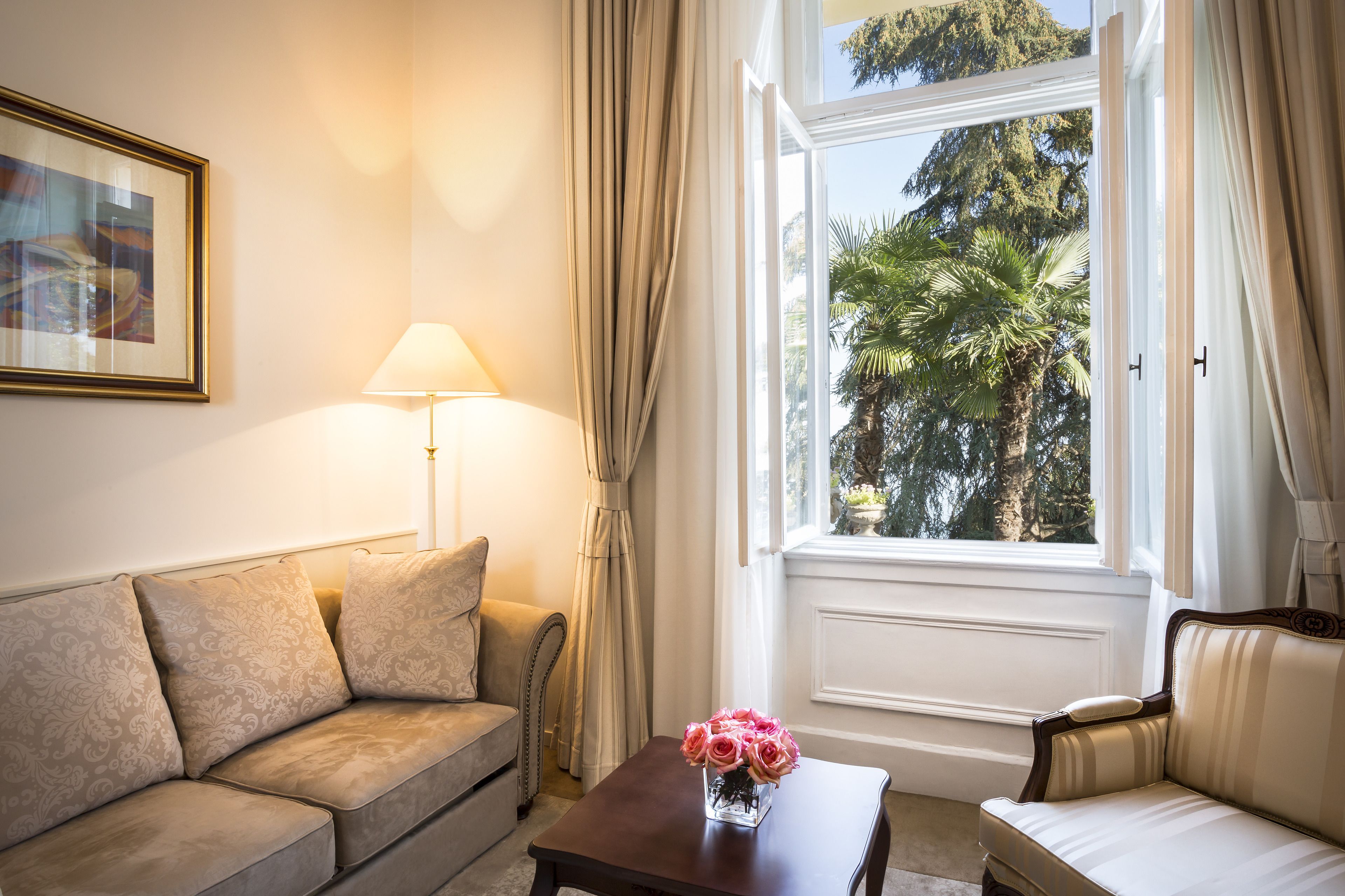 superior double room | 1 bedroom, minibar, in-room safe, desk