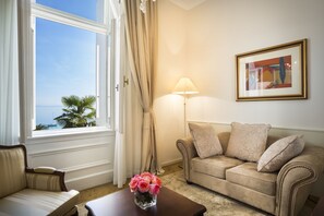 Suíte júnior | Frigobar, cofres nos quartos, escrivaninha, Wi-Fi de cortesia