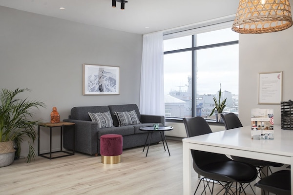 Premium Sea view Apartment with balcony - free parking | Individually decorated, individually furnished, desk, blackout drapes