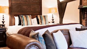 Superior Double Room | Minibar, in-room safe, desk, blackout curtains