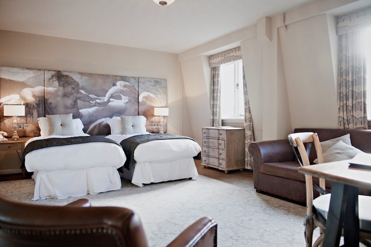 Camera Executive con 2 letti singoli | Minibar, una cassaforte in camera, una scrivania, tende oscuranti