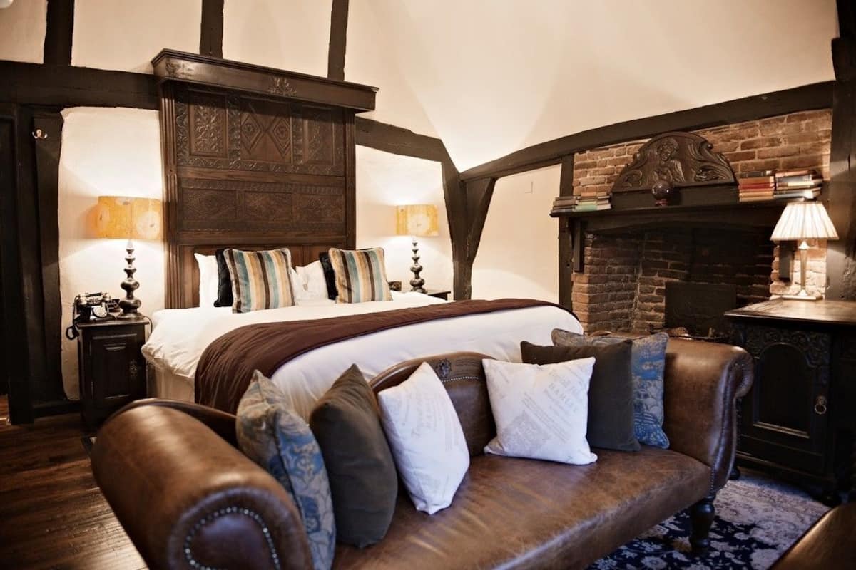 superior double room | 1 bedroom, minibar, in-room safe, desk