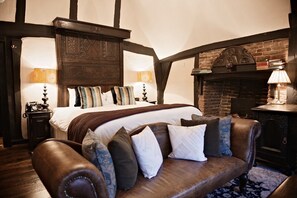 Superior Double Room | Minibar, in-room safe, desk, blackout curtains - The White Swan Hotel (Stratford-upon-Avon)