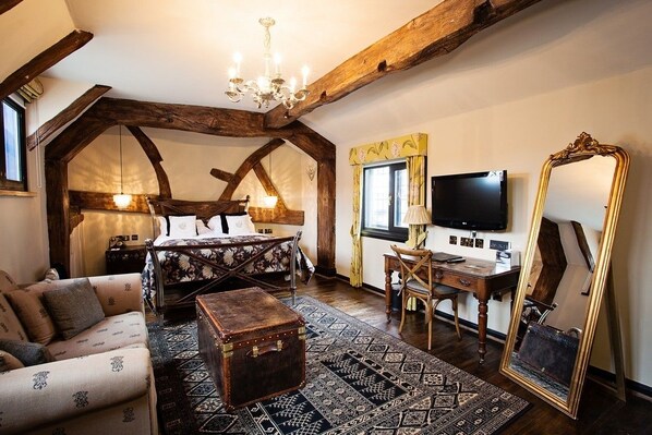 Minibar, in-room safe, desk, blackout curtains