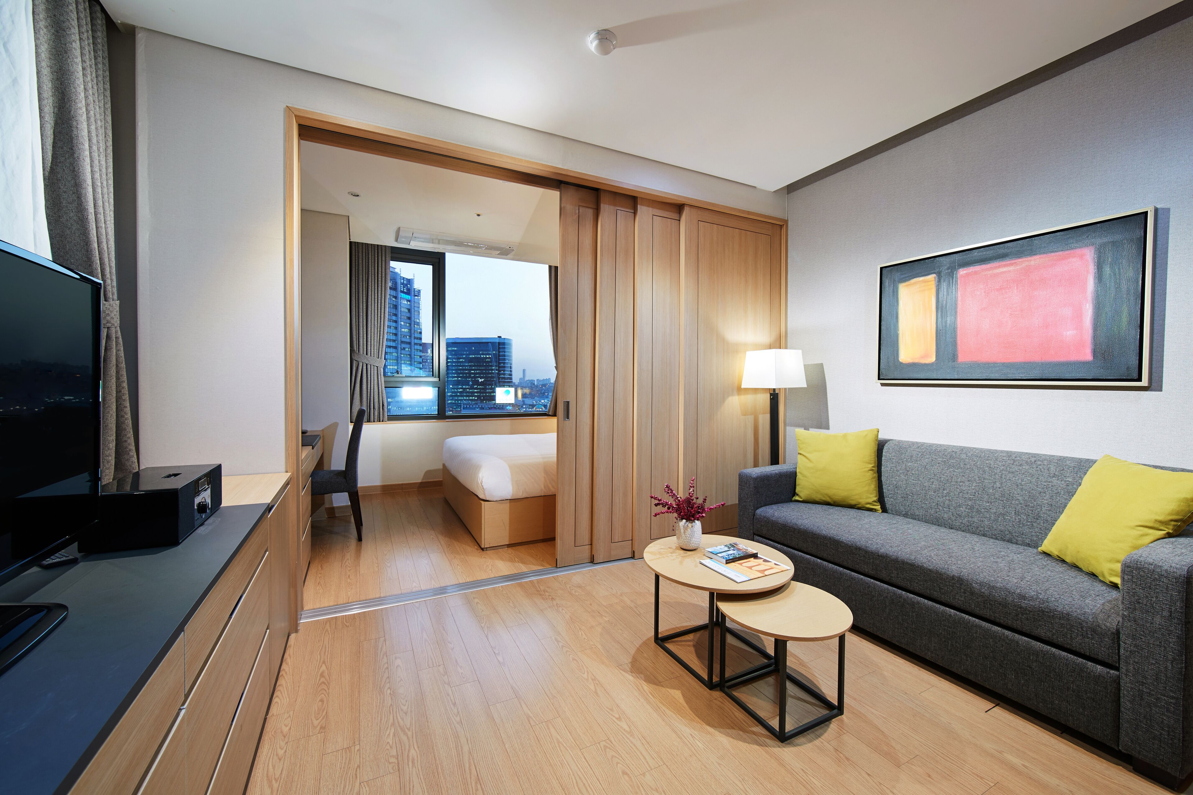 42-inch led tv with satellite channels, heated floors