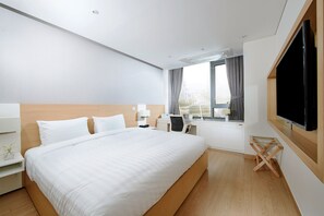 Superior Room, 1 Queen Bed | In-room safe, desk, laptop workspace, blackout drapes - Fraser Place Namdaemun Seoul (Seoul)