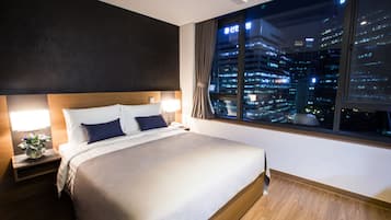In-room safe, desk, laptop workspace, blackout curtains