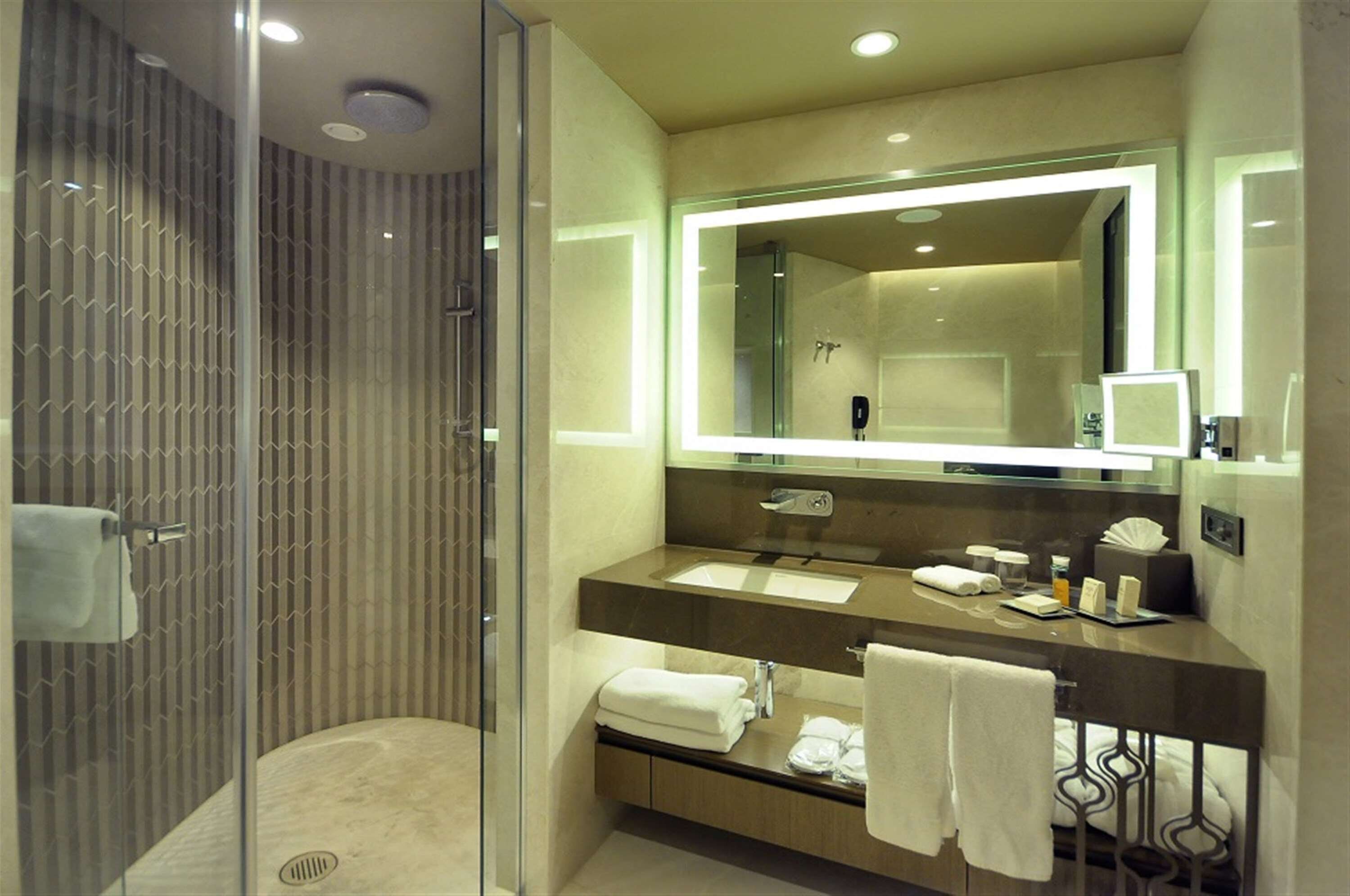 Bathroom shower
