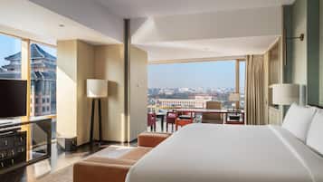 Premier Panorama Studio | 1 bedroom, premium bedding, minibar, in-room safe