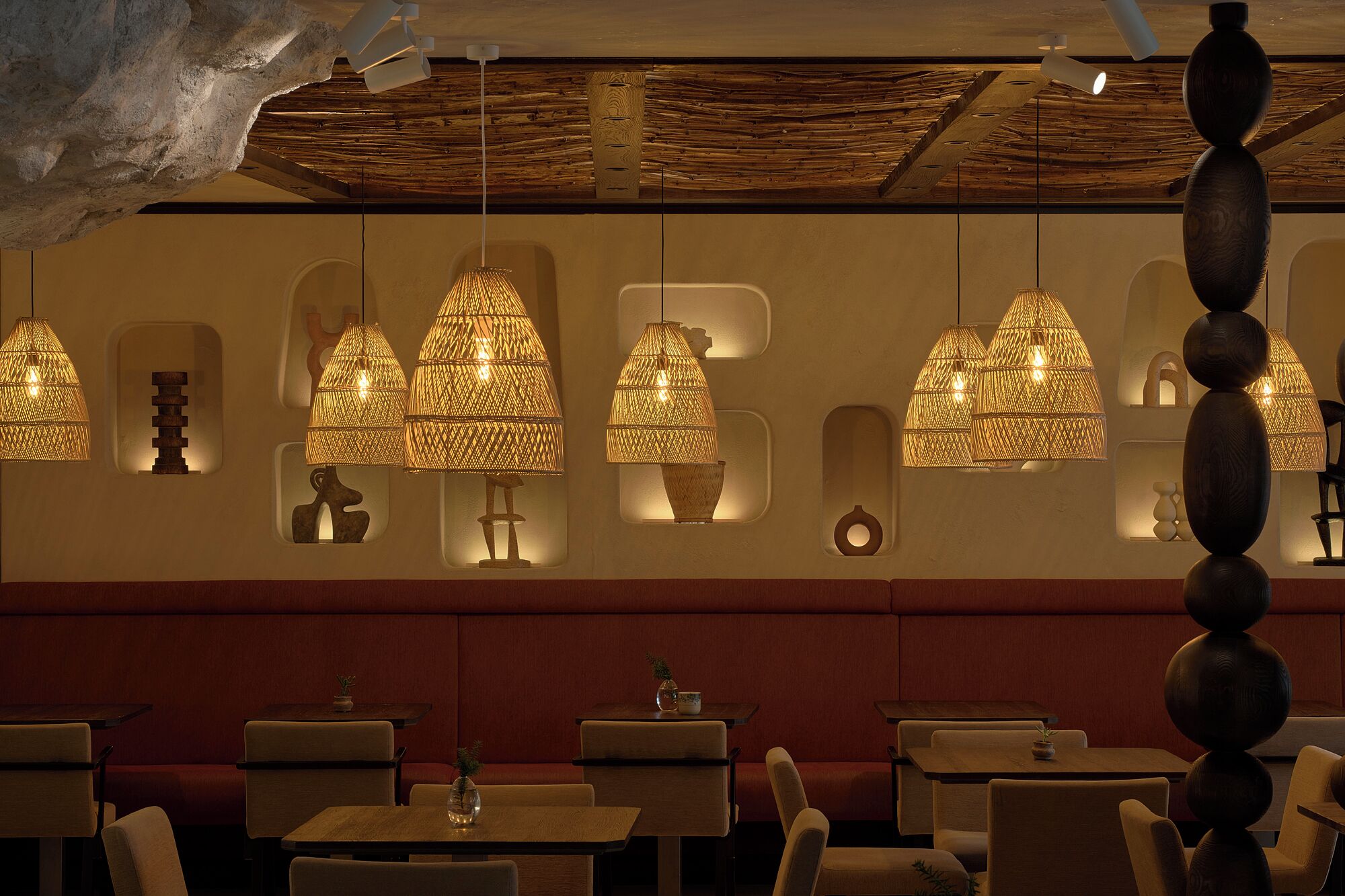 Daily buffet breakfast (EUR 16 per person)