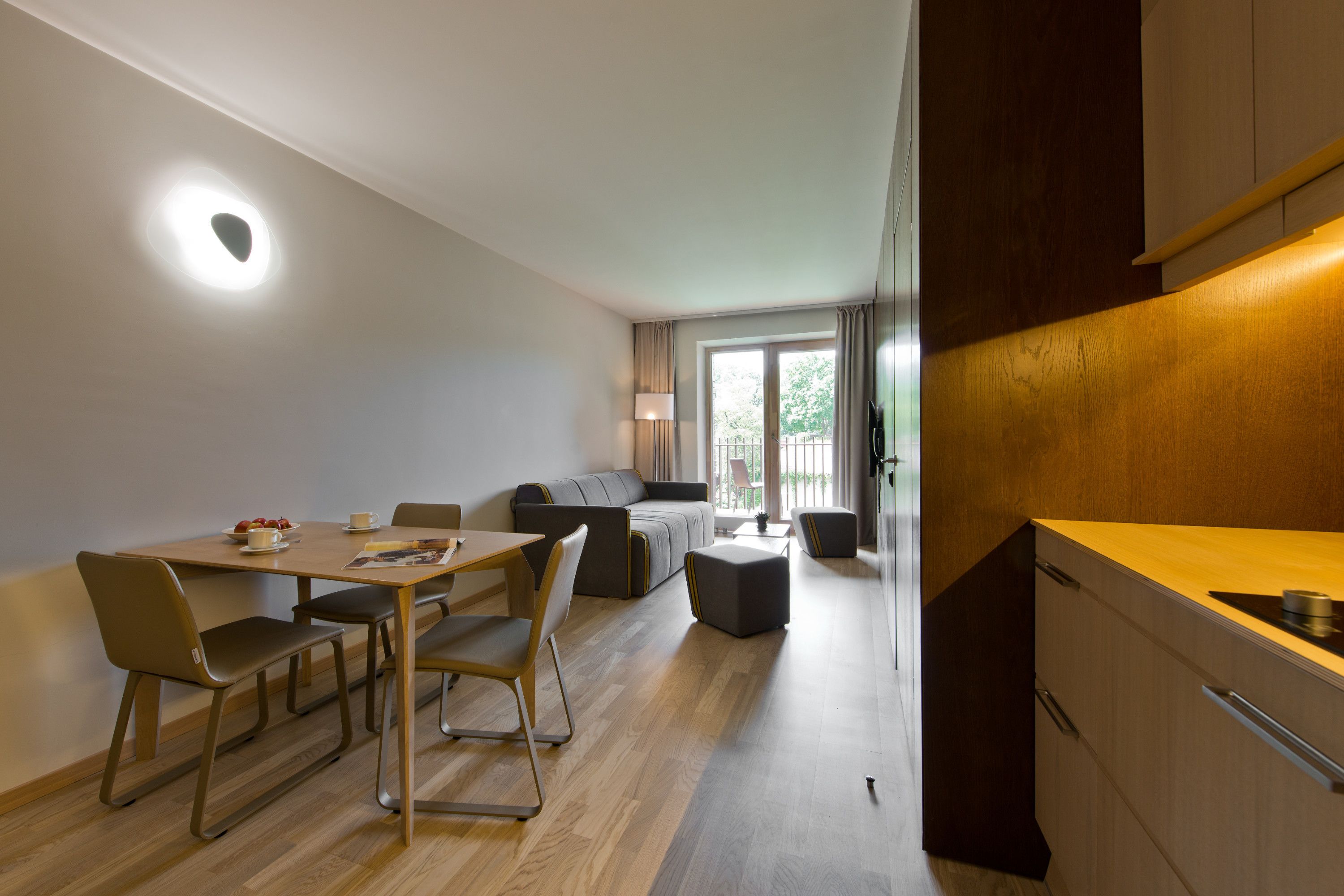 Minibar, värdeförvaringsskåp på rummet och ljudisolering