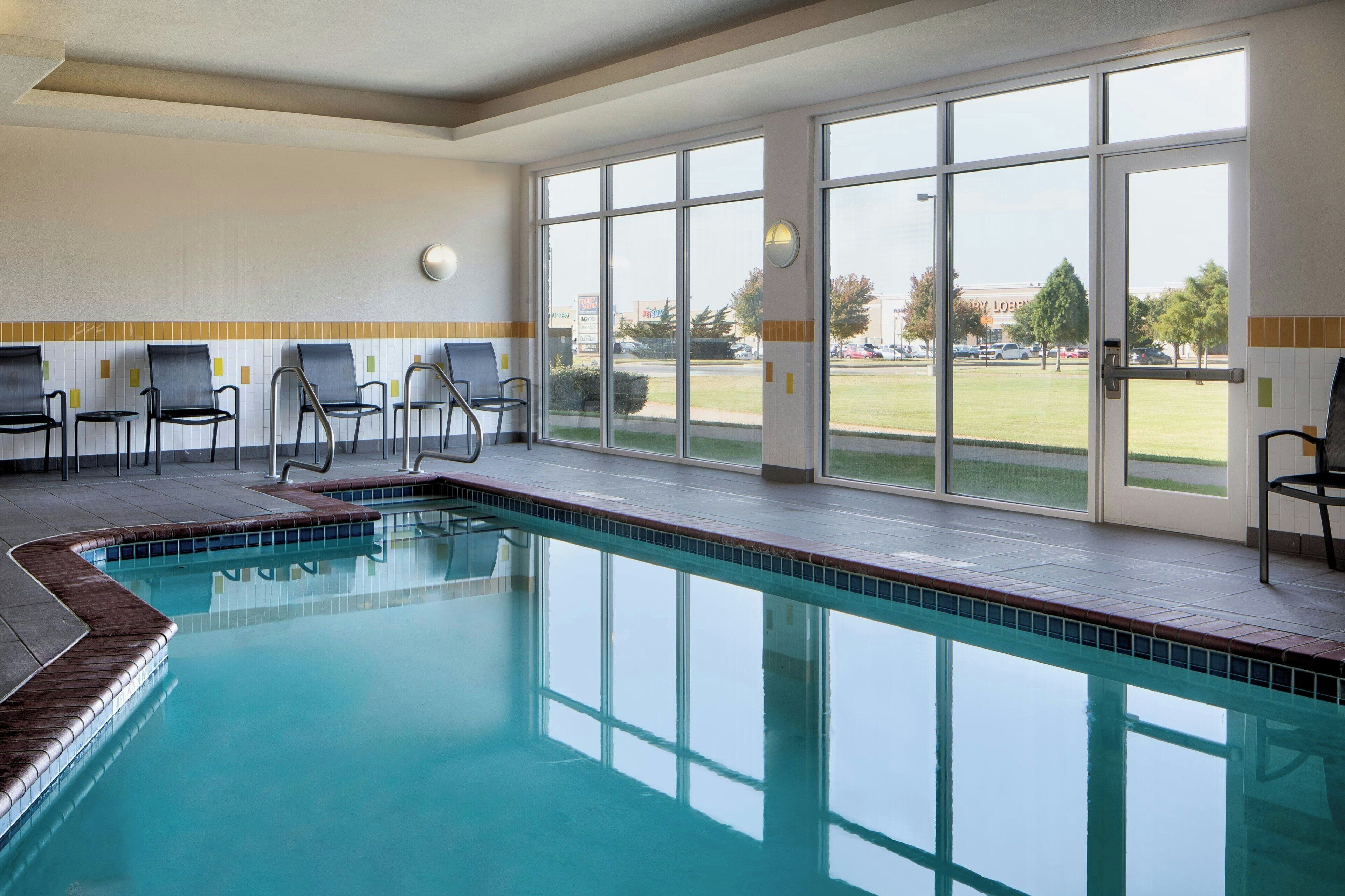 Una piscina cubierta