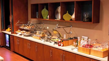 Free daily buffet breakfast