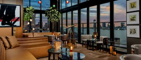 Rooftop bar, al fresco dining, open daily