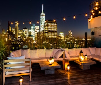 3 bars/lounges, rooftop bar, rooftop bar at Hotel Hugo
