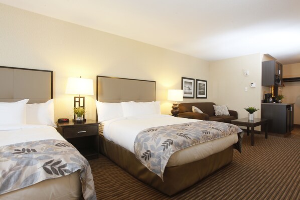 Deluxe Double Room, Multiple Beds (Pullout Sofa)