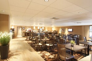 Free daily buffet breakfast 