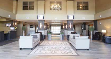 Pomeroy Inn & Suites at Olds