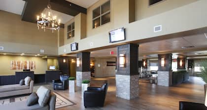 Pomeroy Inn & Suites at Olds