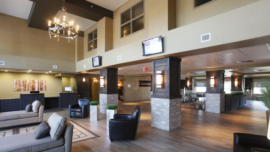 Pomeroy Inn & Suites at Olds