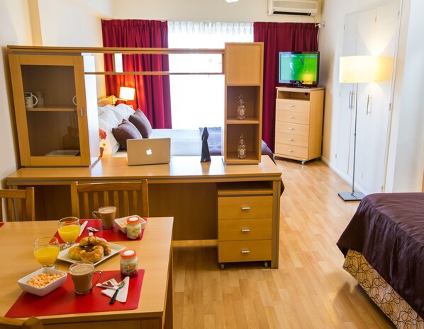 Down duvets, pillow-top beds, in-room safe, individually furnished - Callao Suites Recoleta (Buenos Aires)