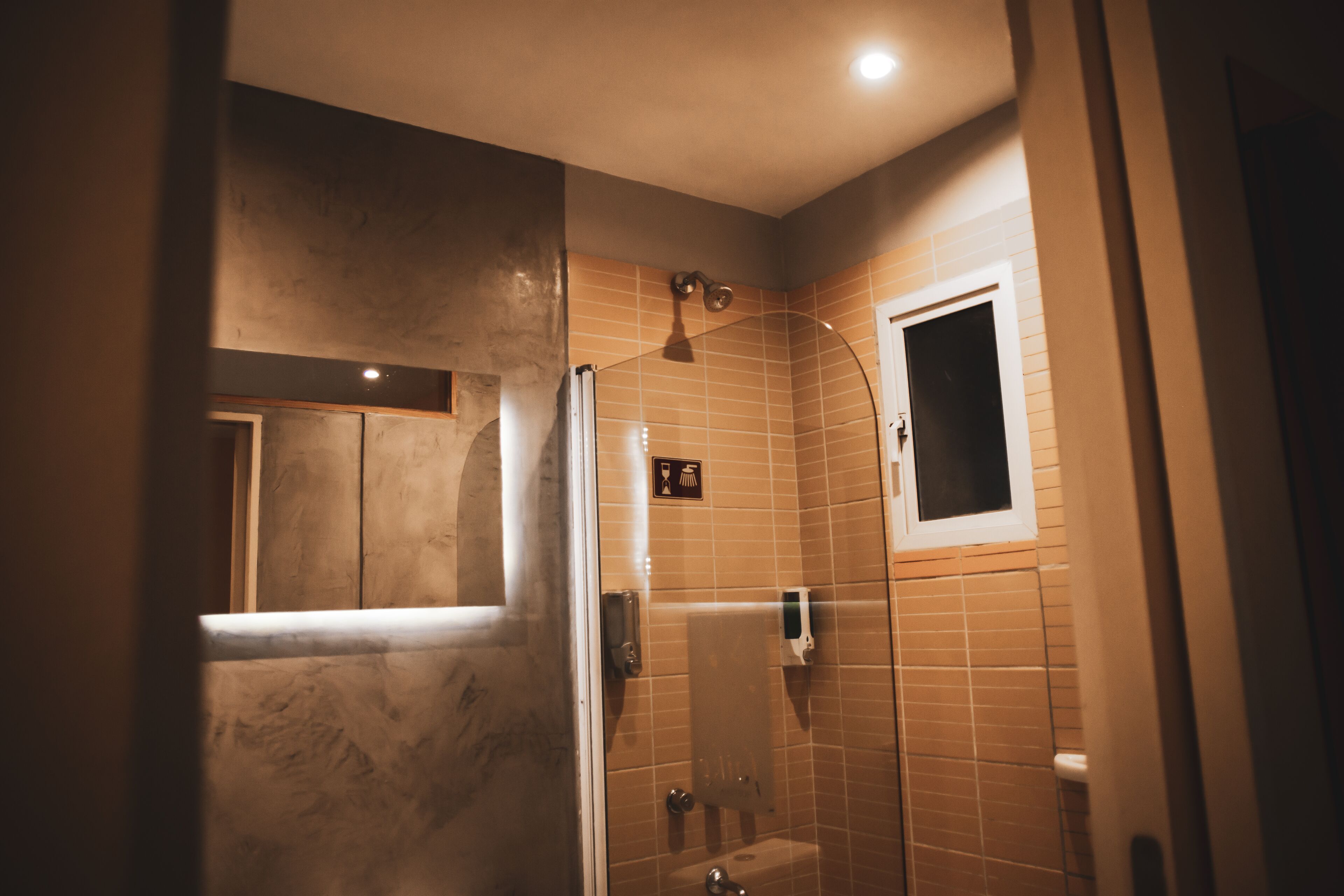 double standard with kitchenette | bathroom | combined shower/bathtub, hair dryer, bidet, towels