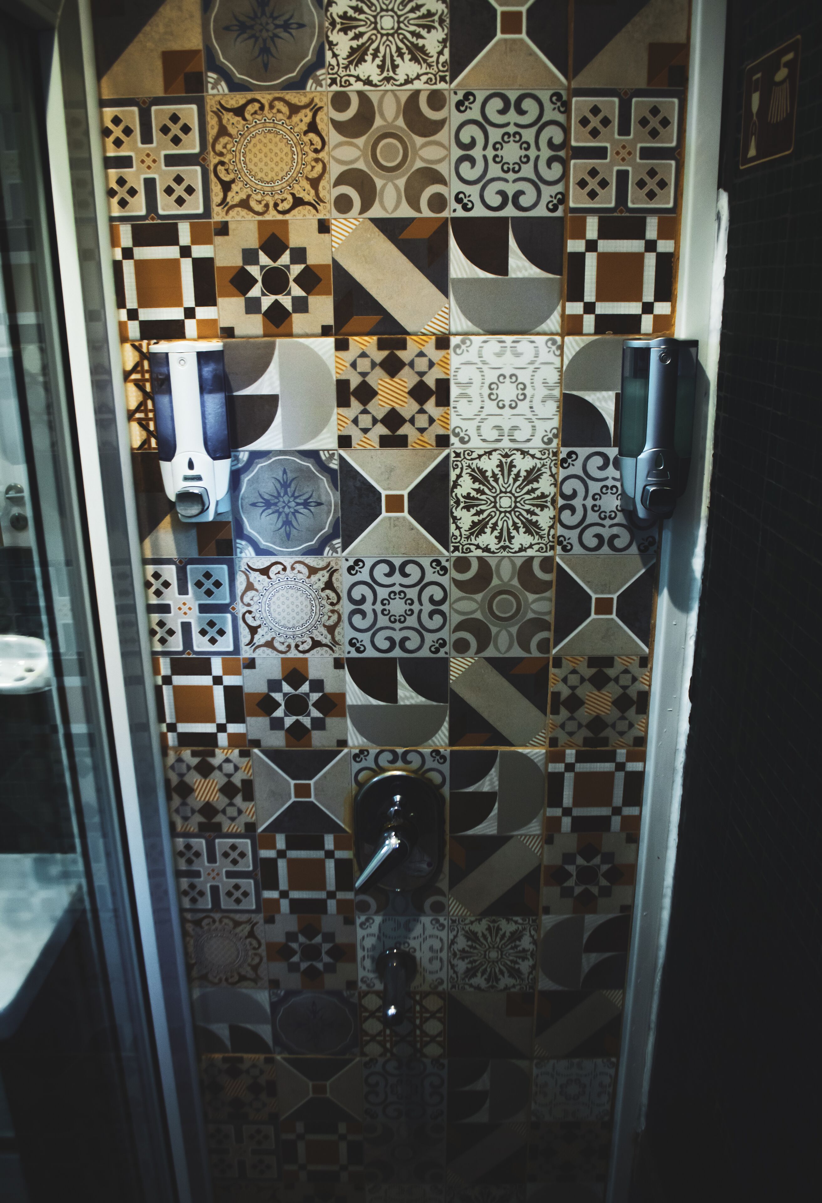 standard double or twin room | bathroom | combined shower/bathtub, hair dryer, bidet, towels